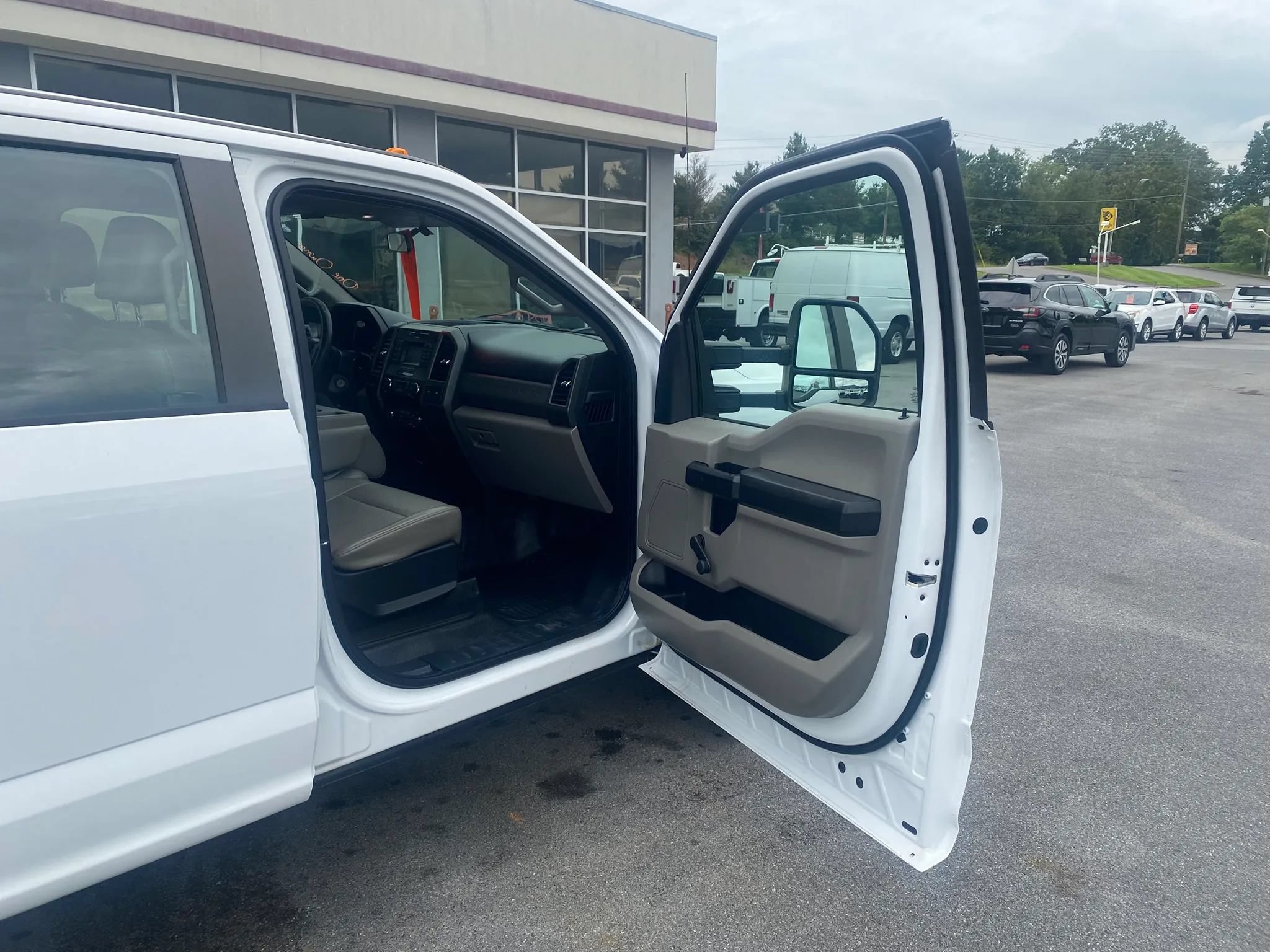 Used 2017 Ford F350 XL RWD image 18