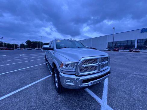 Used 2017 RAM 2500 Laramie w/ Off Road Package AWD/4WD image 3