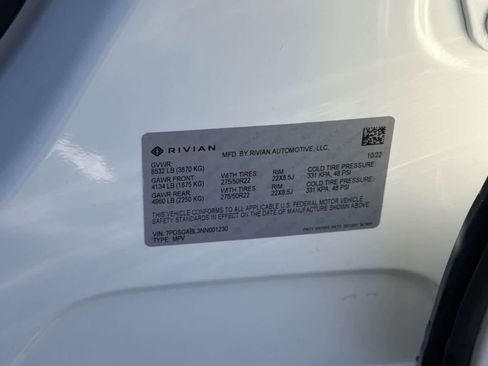 Used 2022 Rivian R1S Launch Edition image 9