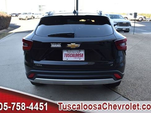 New 2026 Chevrolet Trax LT w/ LT Convenience Package image 8