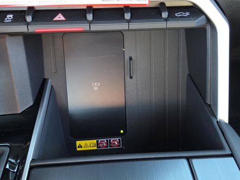 Used 2025 Toyota Tundra Platinum image 24