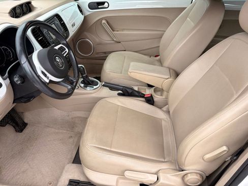 Used 2015 Volkswagen Beetle TDI image 5