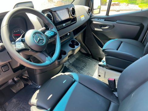 New 2026 Mercedes-Benz Sprinter 2500 image 15