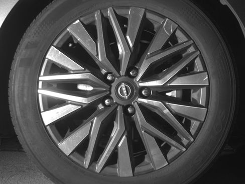 Used 2025 Nissan Altima 2.5 SV image 13