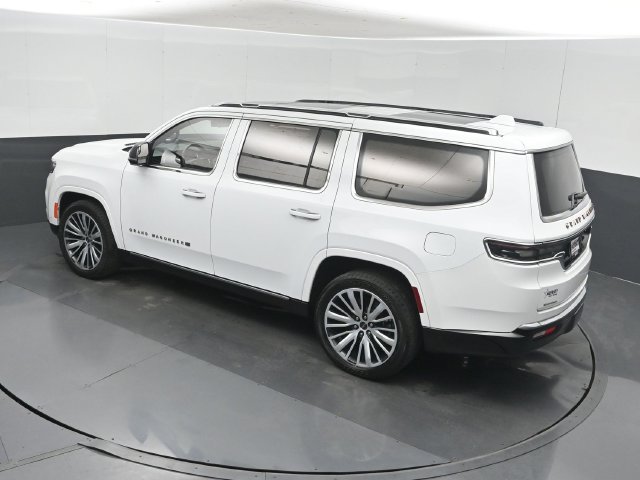 Used 2023 Jeep Grand Wagoneer Series III AWD/4WD image 49