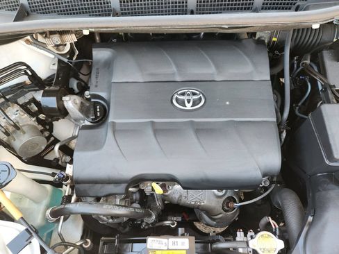 Used 2013 Toyota Sienna XLE FWD image 31