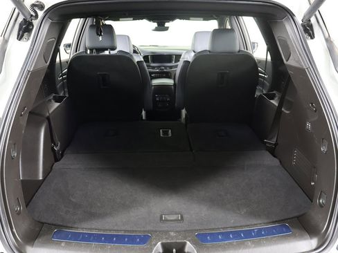 Used 2024 Buick Enclave Premium image 24