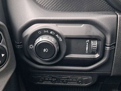 New 2025 Jeep Wrangler Unlimited Rubicon 392 image 26