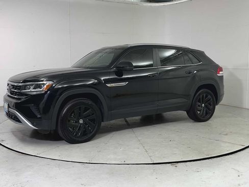 Used 2022 Volkswagen Atlas Cross Sport SE w/ Black Wheel Package AWD/4WD image 6
