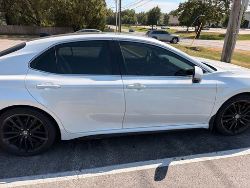 Used 2021 Toyota Camry XSE FWD image 5