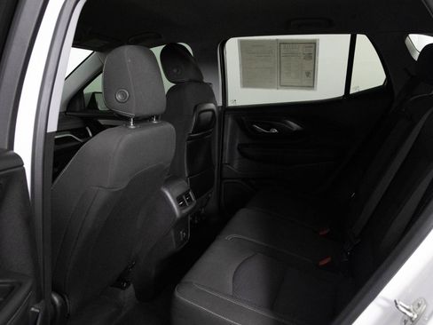 Used 2024 GMC Terrain SLE image 33