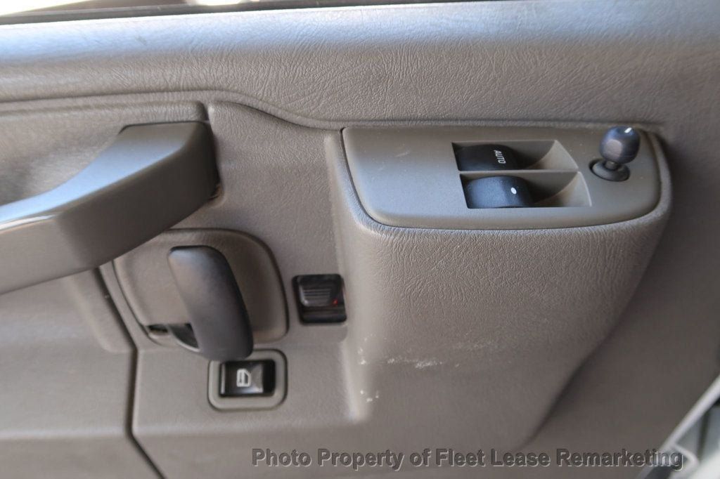 Used 2016 Chevrolet Express 3500 LT w/ LT Preferred Equipment Group RWD image 31