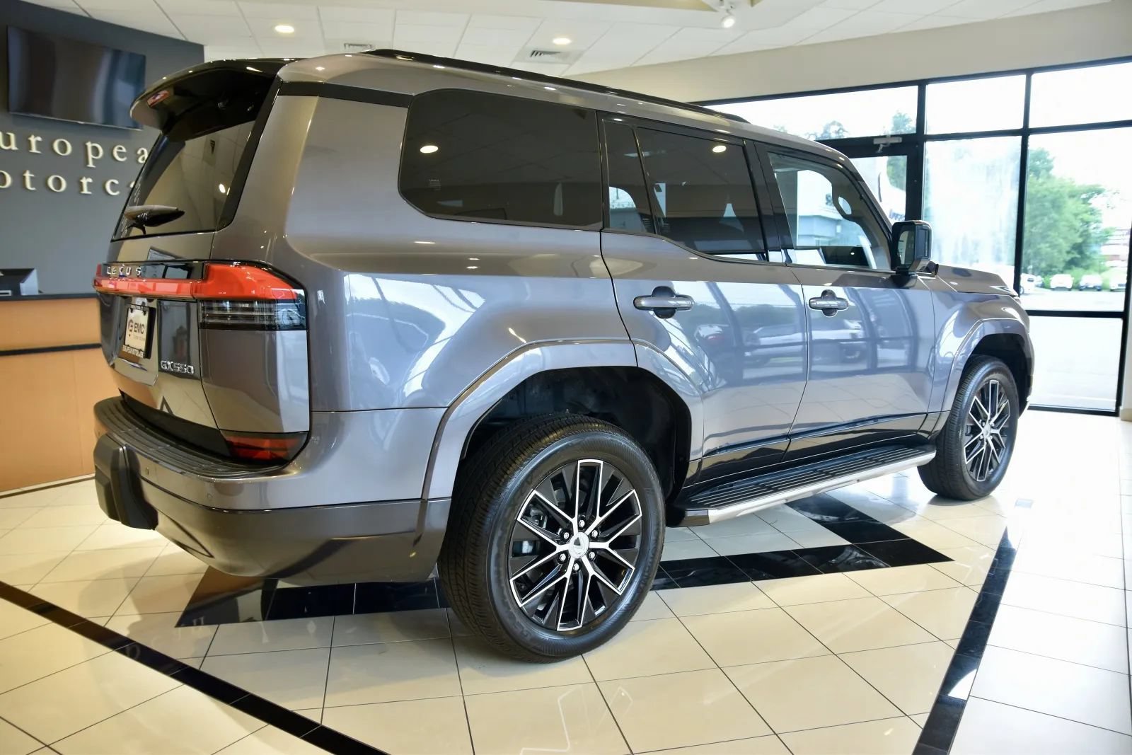 Used 2024 Lexus GX 550 w/ Accessory Package (Z1) AWD/4WD image 6