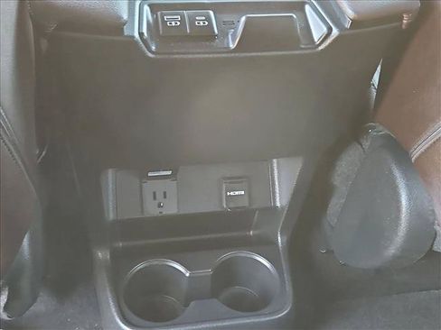 Used 2023 Toyota Sienna Platinum FWD image 25