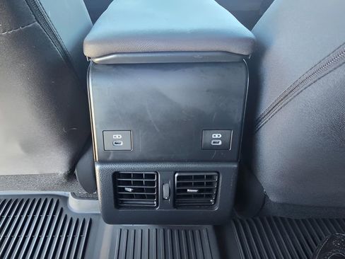 Used 2024 Subaru Solterra AWD/4WD image 15
