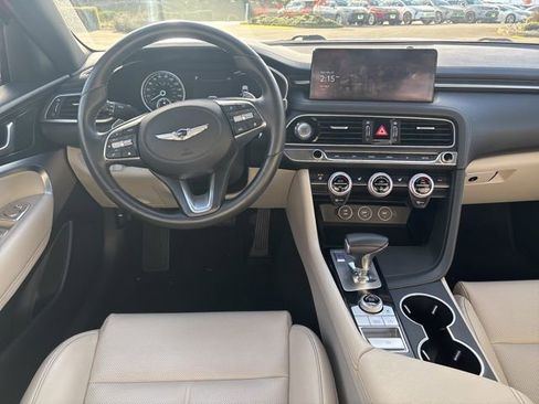 Used 2023 Genesis G70 2.0T image 12
