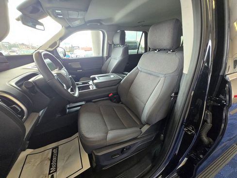 Used 2025 Ford Expedition Max Active AWD/4WD image 9