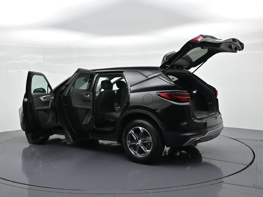 Used 2025 Chevrolet Blazer LT FWD image 24