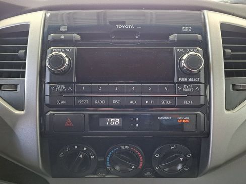 Used 2012 Toyota Tacoma PreRunner w/ SR5 Pkg image 16