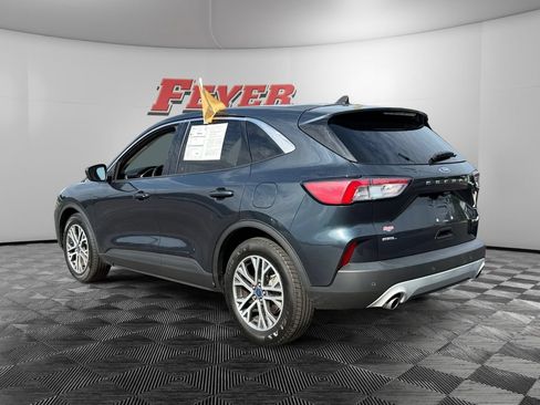 Certified 2022 Ford Escape SEL w/ Technology Package FWD image 3