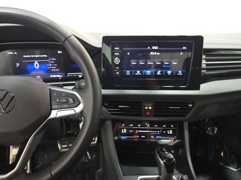 Used 2025 Volkswagen Jetta Sport image 17