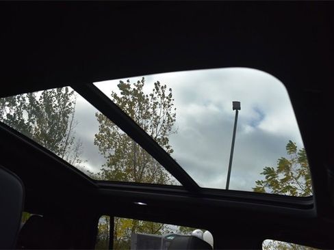 Certified 2023 Chevrolet Suburban RST w/ Sport Performance Package image 16