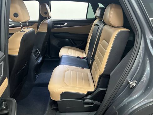 Used 2024 Volkswagen Atlas Cross Sport SEL AWD/4WD image 27