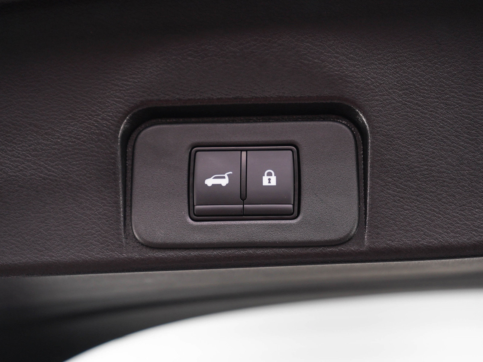 Used 2023 Nissan Rogue SL AWD/4WD image 16