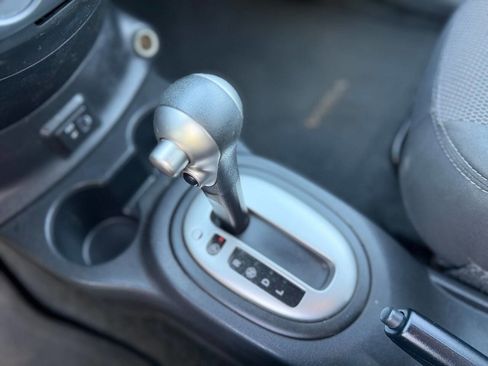 Used 2018 Nissan Versa SV FWD image 19