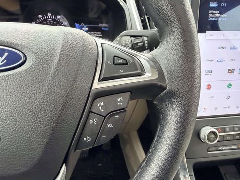 Used 2022 Ford Edge Titanium image 10