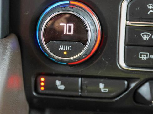 Used 2021 Chevrolet Tahoe Z71 w/ Luxury Package AWD/4WD image 30