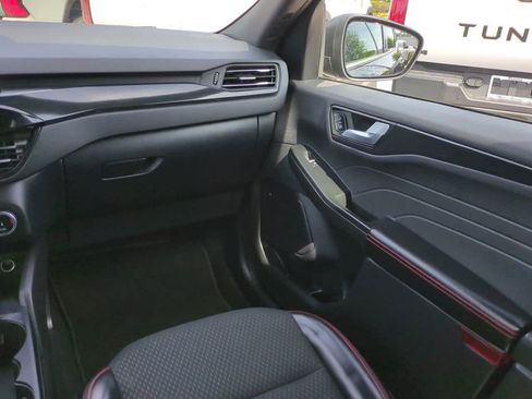 Used 2025 Ford Escape ST-Line AWD/4WD image 16