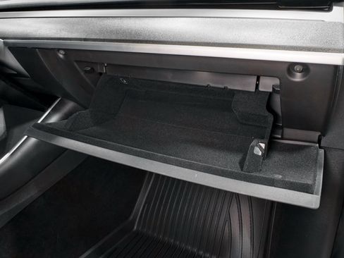 Used 2020 Tesla Model Y Long Range AWD/4WD image 18