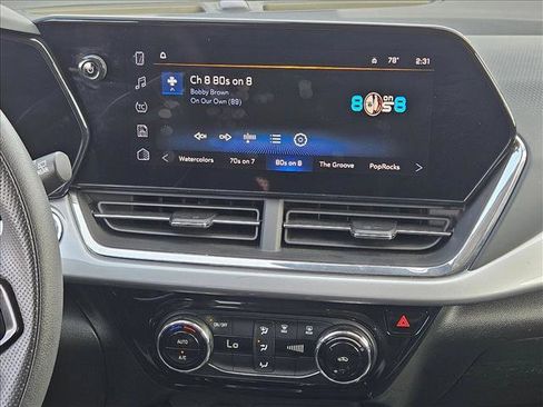 Used 2025 Chevrolet Trax LT image 13