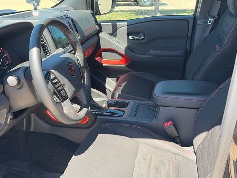 Used 2023 Nissan Frontier PRO-4X w/ Pro Convenience Package image 13
