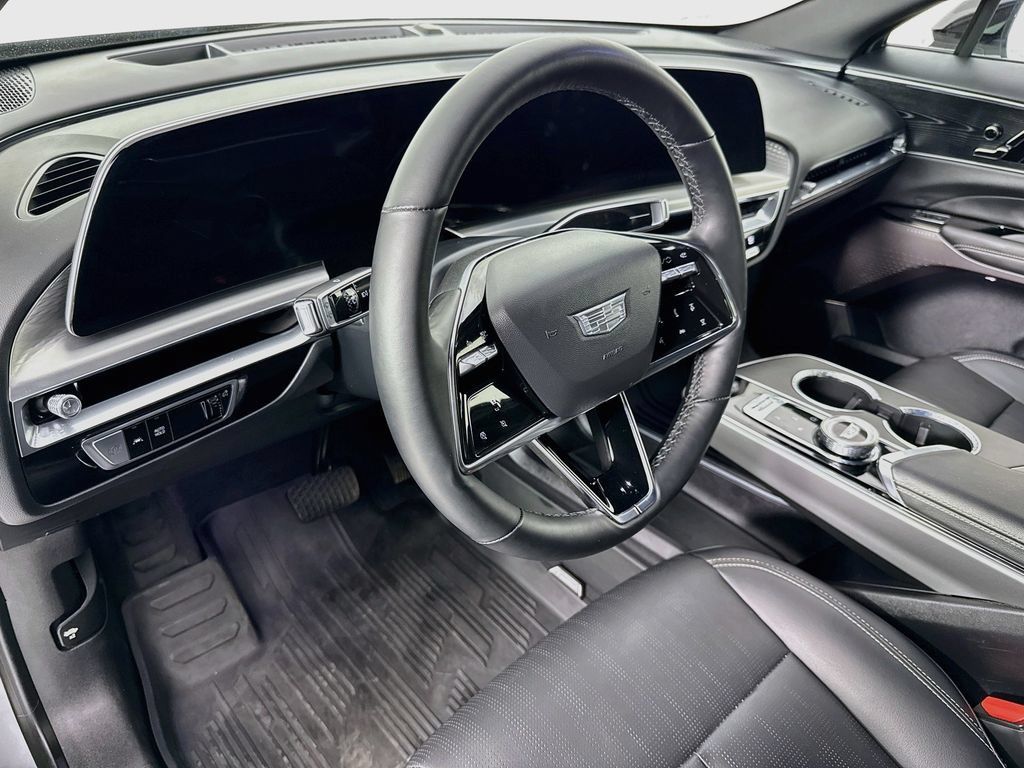 Used 2024 Cadillac Lyriq Sport w/ LPO, Floor Liner Package AWD/4WD image 9