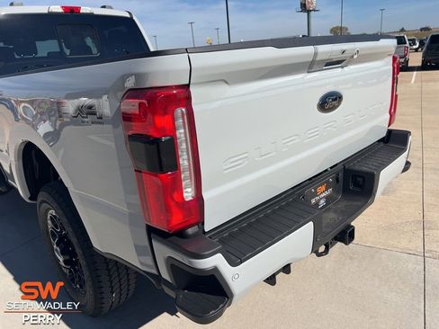 New 2026 Ford F350 Lariat w/ Black Appearance Package image 6