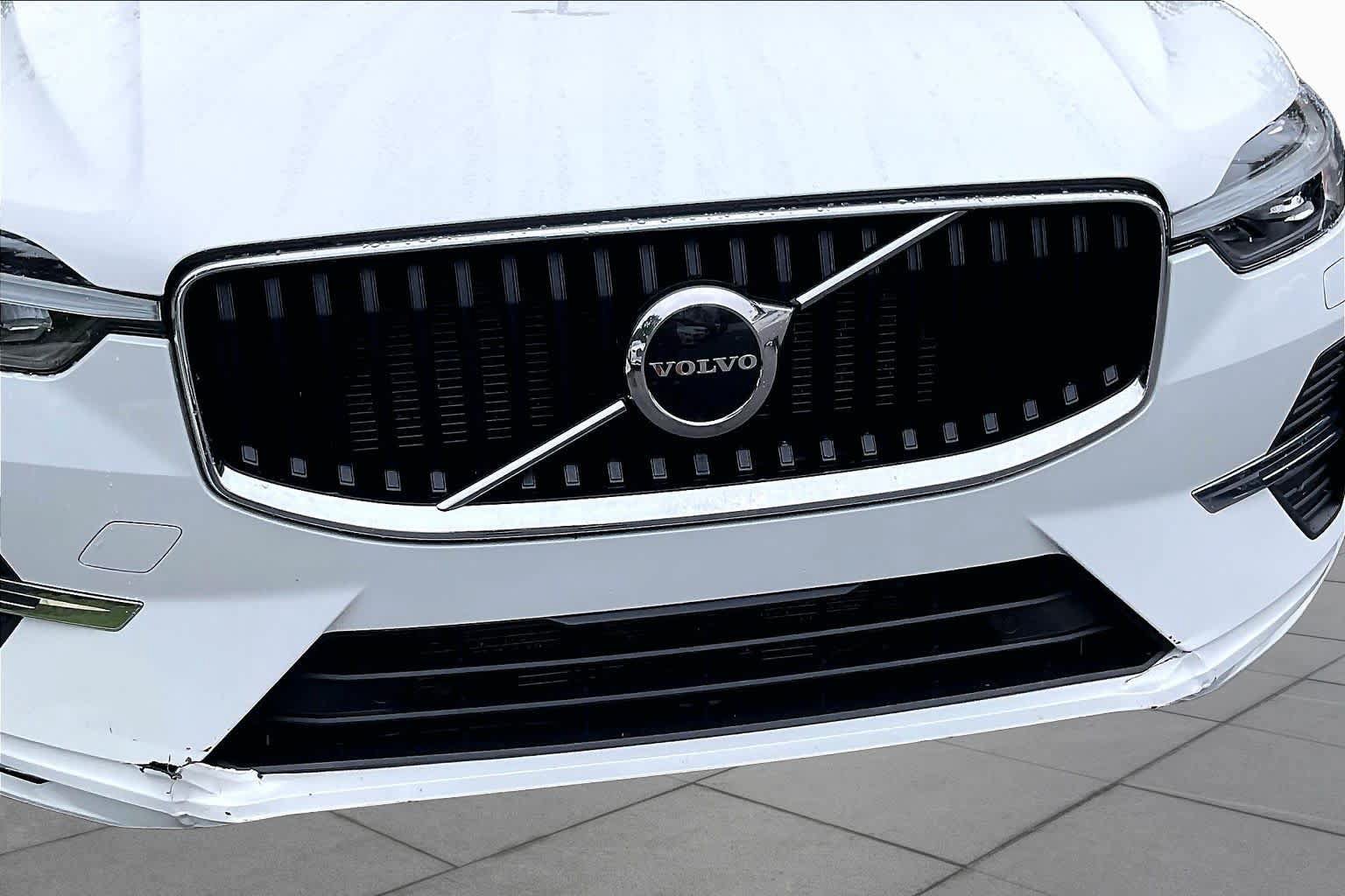 Used 2022 Volvo XC60 B5 Momentum w/ Climate Package AWD/4WD image 31