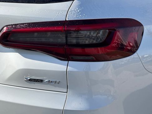 Used 2023 BMW X5 xDrive40i w/ Premium Package image 28