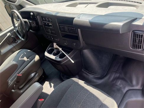 Used 2023 GMC Savana 2500 w/ Driver Convenience Package image 19