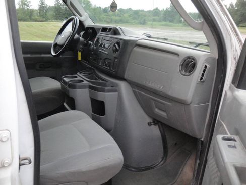 Used 2012 Ford E-350 and Econoline 350 XLT RWD image 9