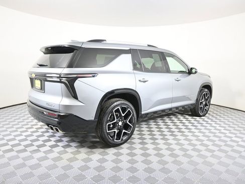 Used 2025 Chevrolet Traverse High Country w/ LPO, Floor Liner Package image 6