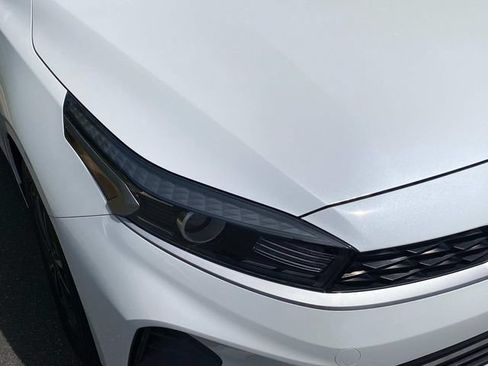 Used 2023 Kia Forte LXS w/ LXS Technology Package FWD image 4