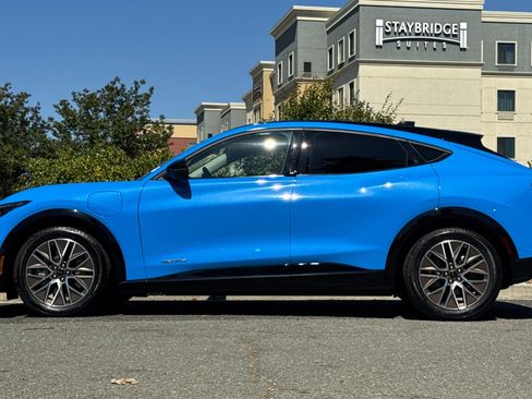 Used 2024 Ford Mustang Mach-E Premium image 7