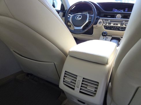 Used 2014 Lexus ES 350 w/ Luxury Package FWD image 23