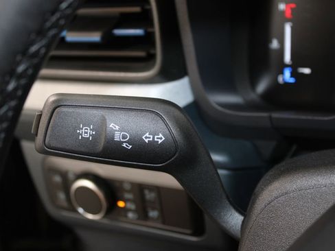 New 2025 Ford Maverick XLT w/ XLT Luxury Package image 36