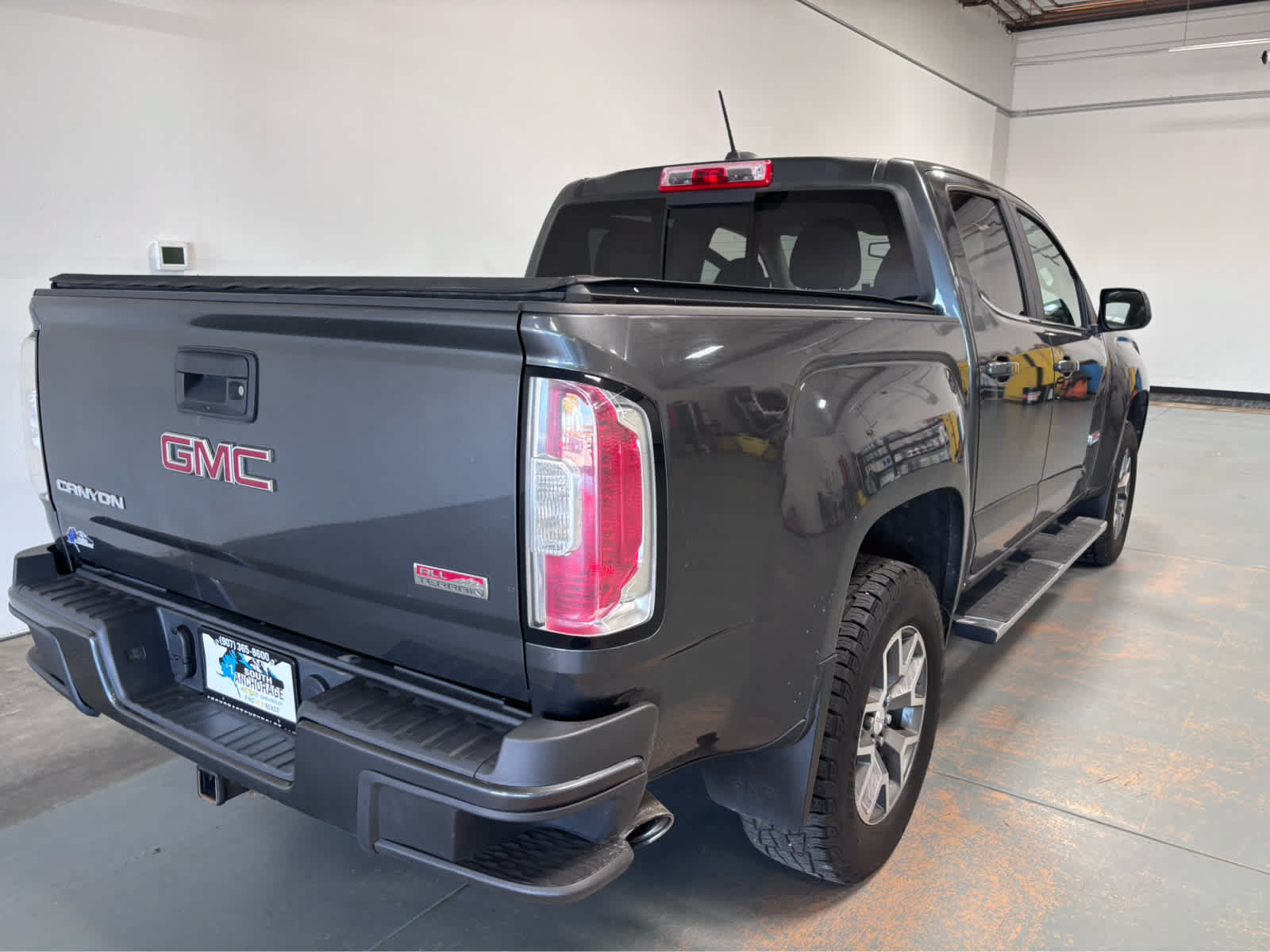 Used 2016 GMC Canyon SLE w/ All Terrain Package AWD/4WD image 7