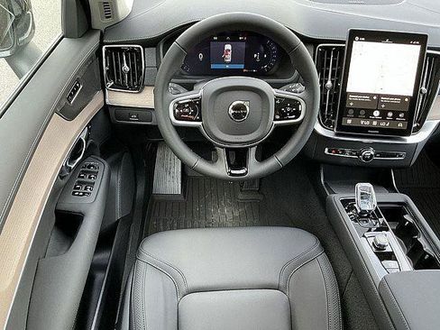 New 2026 Volvo XC90 B5 Plus w/ Protection Package AWD/4WD image 5