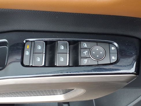 Used 2023 Nissan Pathfinder Platinum AWD/4WD image 23