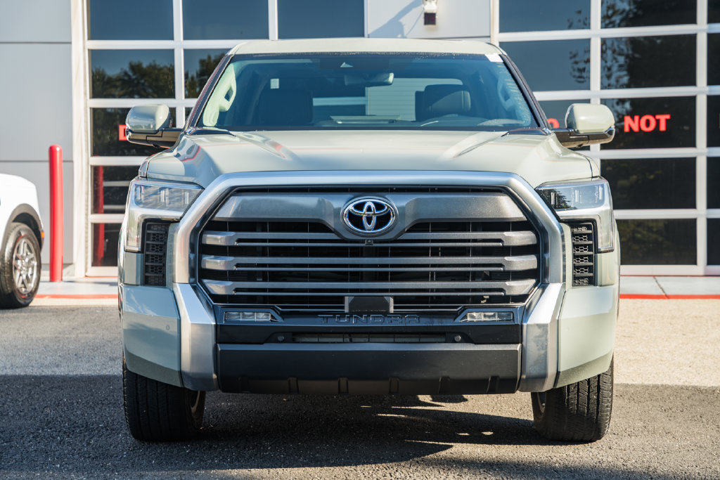 Used 2024 Toyota Tundra Limited AWD/4WD image 2